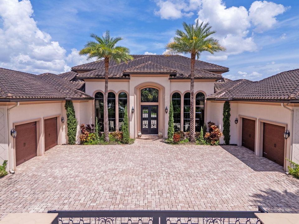 For Sale: $8,500,000 (9 beds, 10 baths, 8814 Square Feet)