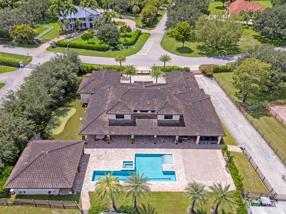 For Sale: $8,500,000 (9 beds, 10 baths, 8814 Square Feet)