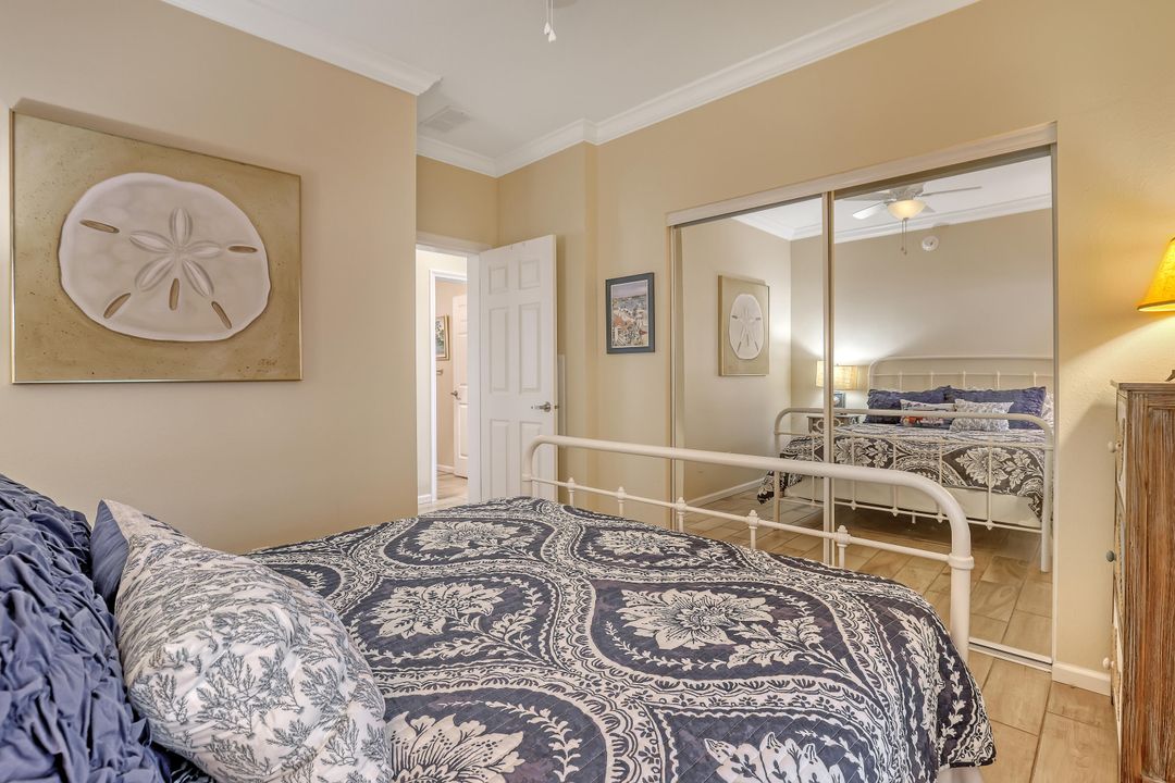 For Sale: $284,900 (2 beds, 2 baths, 1100 Square Feet)