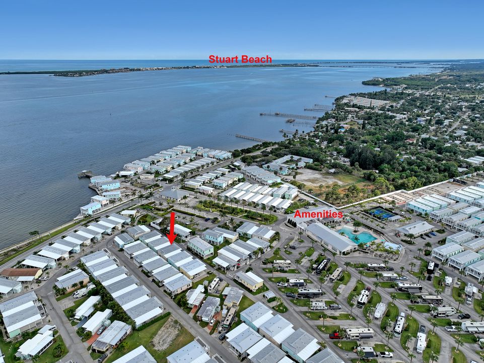 For Sale: $284,900 (2 beds, 2 baths, 1100 Square Feet)