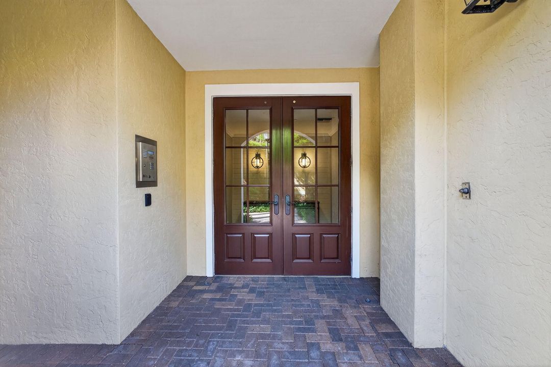 Active With Contract: $595,000 (2 beds, 2 baths, 1980 Square Feet)