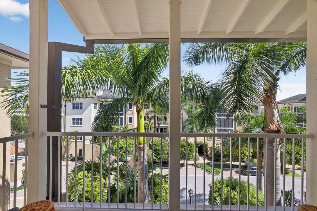 Active With Contract: $595,000 (2 beds, 2 baths, 1980 Square Feet)