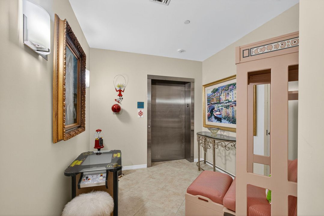 Active With Contract: $595,000 (2 beds, 2 baths, 1980 Square Feet)