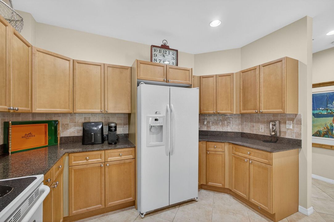 Active With Contract: $595,000 (2 beds, 2 baths, 1980 Square Feet)