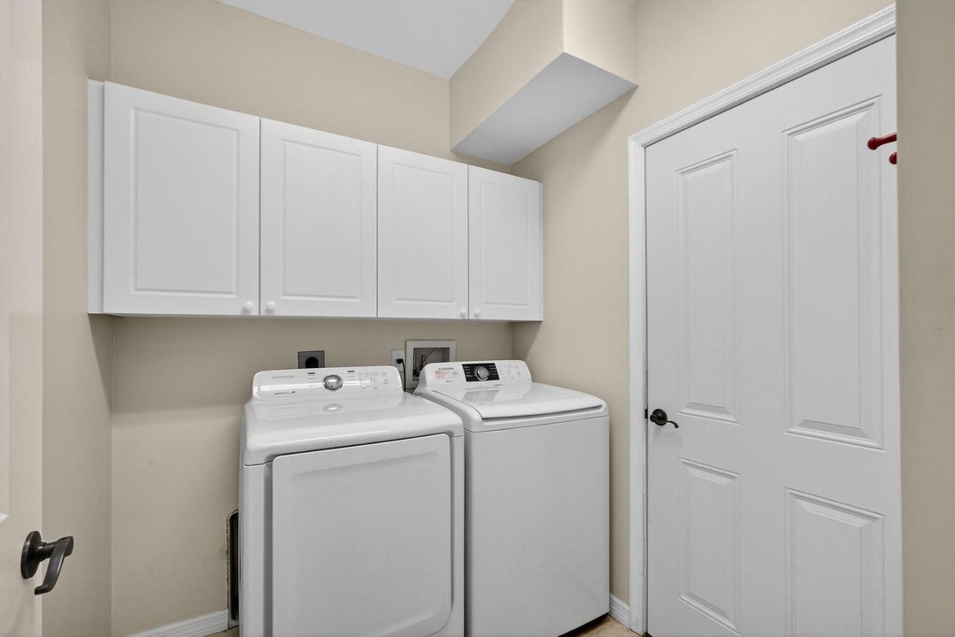 Active With Contract: $595,000 (2 beds, 2 baths, 1980 Square Feet)