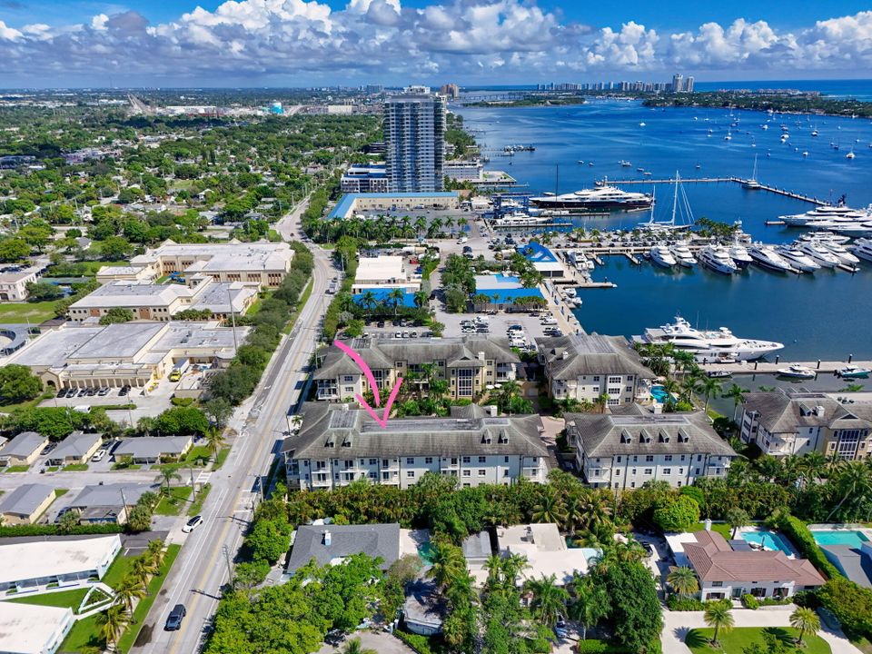 Active With Contract: $595,000 (2 beds, 2 baths, 1980 Square Feet)