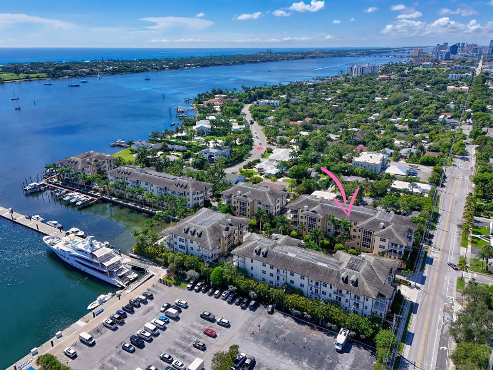 Active With Contract: $595,000 (2 beds, 2 baths, 1980 Square Feet)