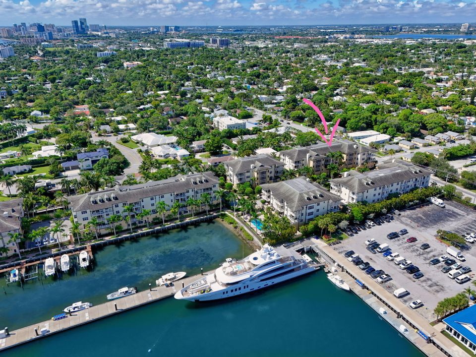 Active With Contract: $595,000 (2 beds, 2 baths, 1980 Square Feet)