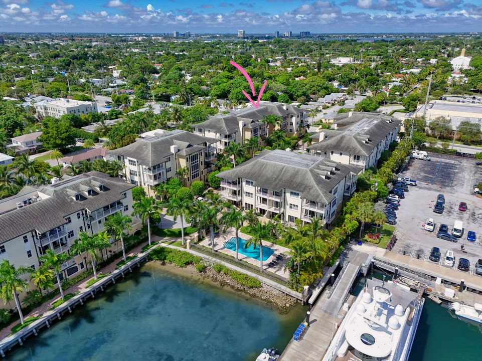 Active With Contract: $595,000 (2 beds, 2 baths, 1980 Square Feet)