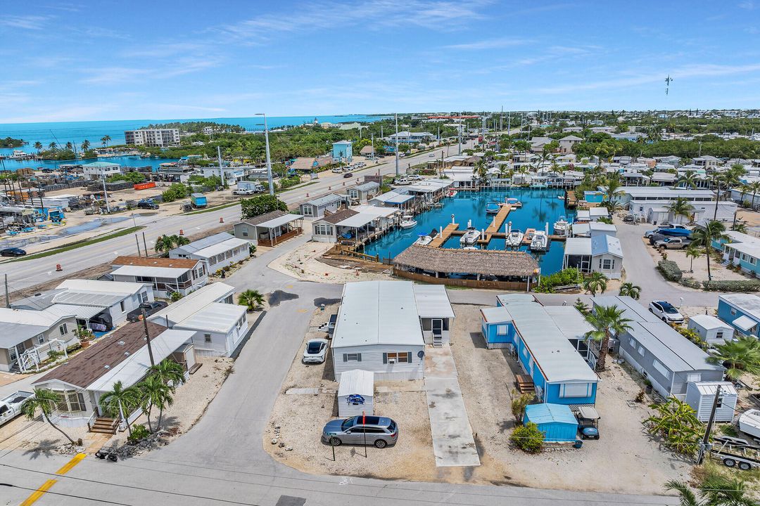 На продажу: $275,000 (3 спален, 2 ванн, 1250 Квадратных фут)