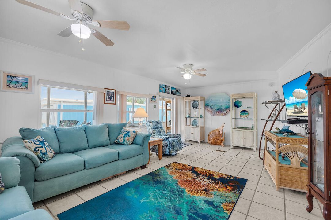 На продажу: $275,000 (3 спален, 2 ванн, 1250 Квадратных фут)