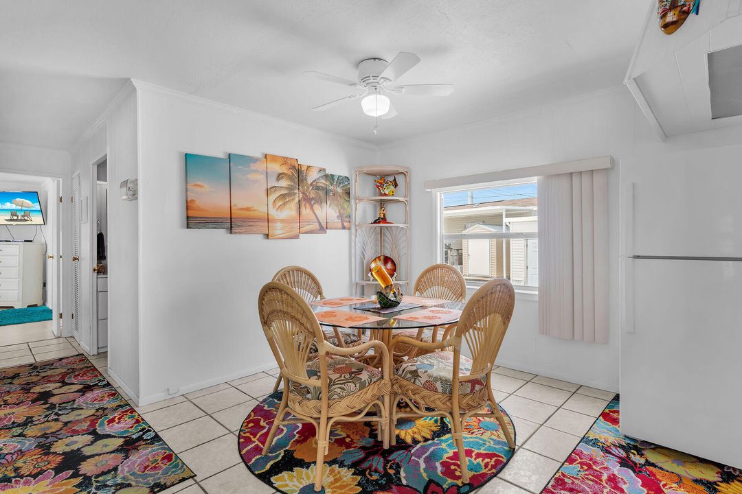 На продажу: $275,000 (3 спален, 2 ванн, 1250 Квадратных фут)