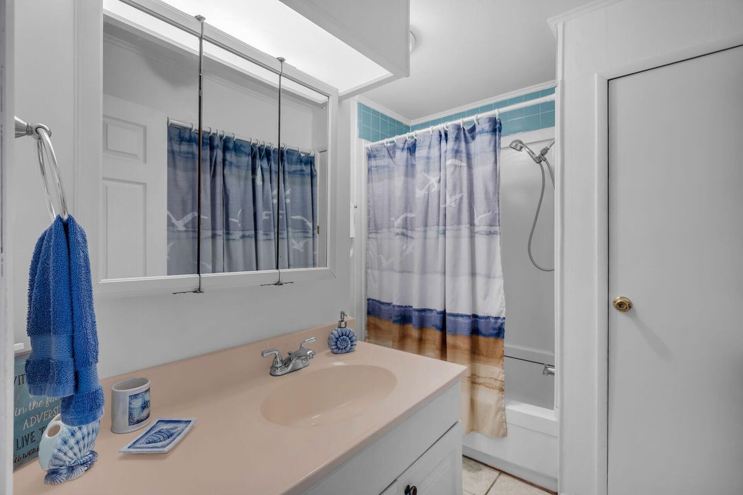 На продажу: $275,000 (3 спален, 2 ванн, 1250 Квадратных фут)