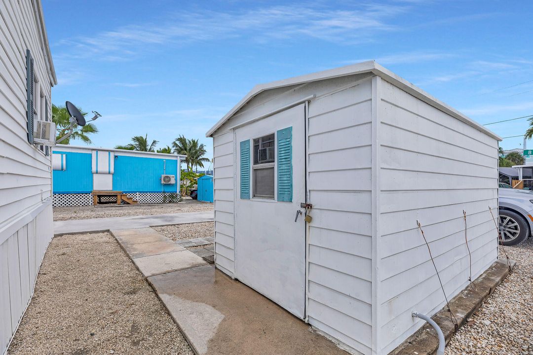 На продажу: $275,000 (3 спален, 2 ванн, 1250 Квадратных фут)