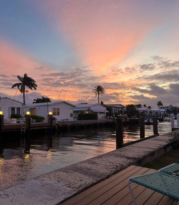 На продажу: $625,000 (2 спален, 1 ванн, 1100 Квадратных фут)