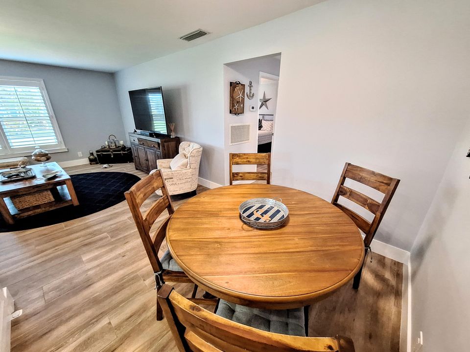 Activo con contrato: $272,000 (2 camas, 2 baños, 1104 Pies cuadrados)