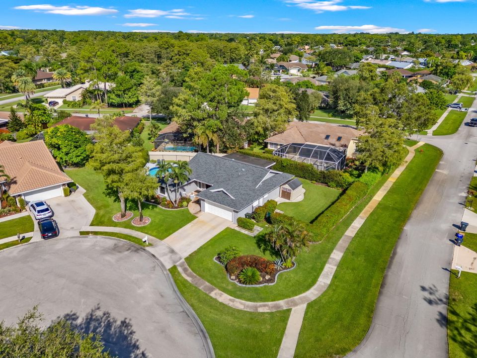 Activo con contrato: $6,650 (3 camas, 2 baños, 1721 Pies cuadrados)