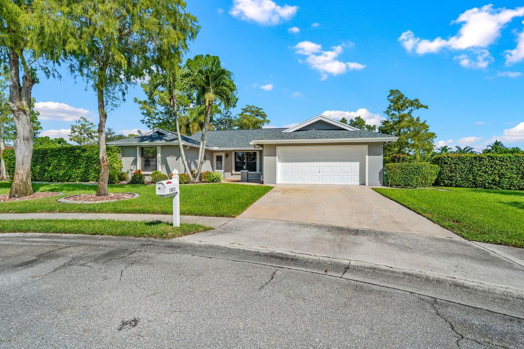 Activo con contrato: $6,650 (3 camas, 2 baños, 1721 Pies cuadrados)