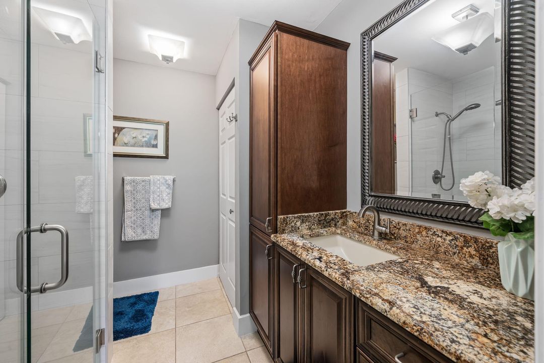 Activo con contrato: $6,650 (3 camas, 2 baños, 1721 Pies cuadrados)