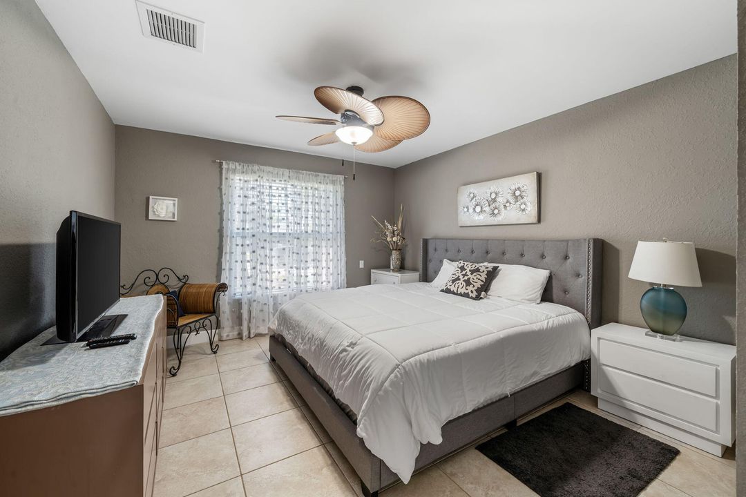 Activo con contrato: $6,650 (3 camas, 2 baños, 1721 Pies cuadrados)