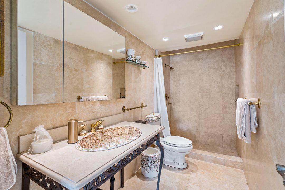 待售: $1,525,000 (2 贝兹, 2 浴室, 2300 平方英尺)