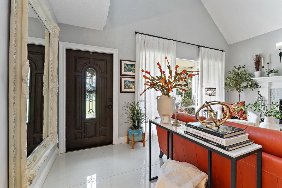 For Sale: $989,900 (3 beds, 3 baths, 2476 Square Feet)