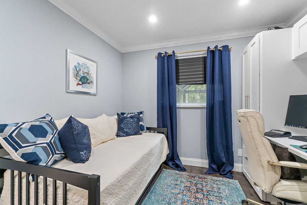 For Sale: $989,900 (3 beds, 3 baths, 2476 Square Feet)