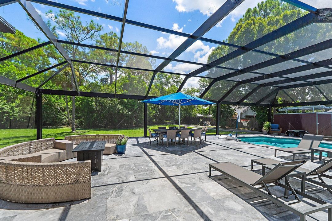 For Sale: $989,900 (3 beds, 3 baths, 2476 Square Feet)