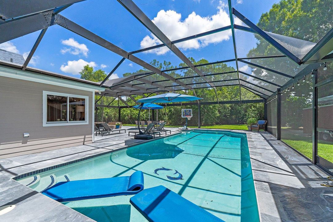 For Sale: $989,900 (3 beds, 3 baths, 2476 Square Feet)