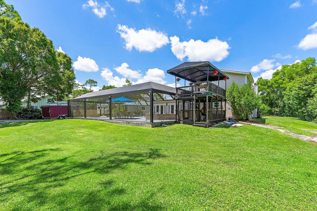 For Sale: $989,900 (3 beds, 3 baths, 2476 Square Feet)