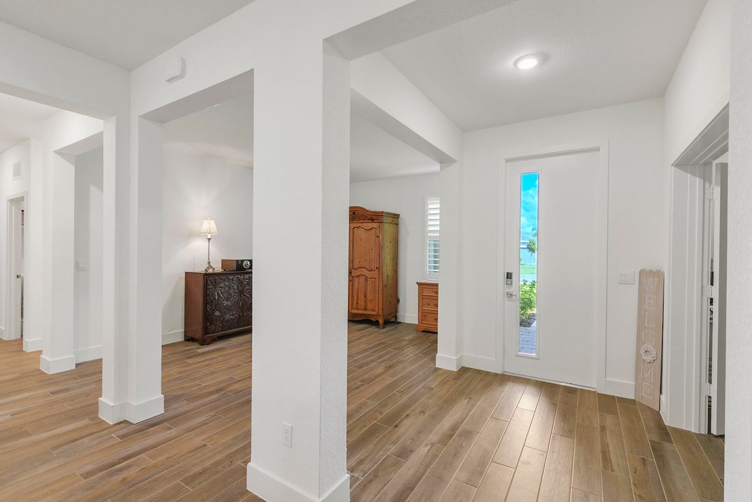 Activo con contrato: $792,000 (4 camas, 3 baños, 2986 Pies cuadrados)