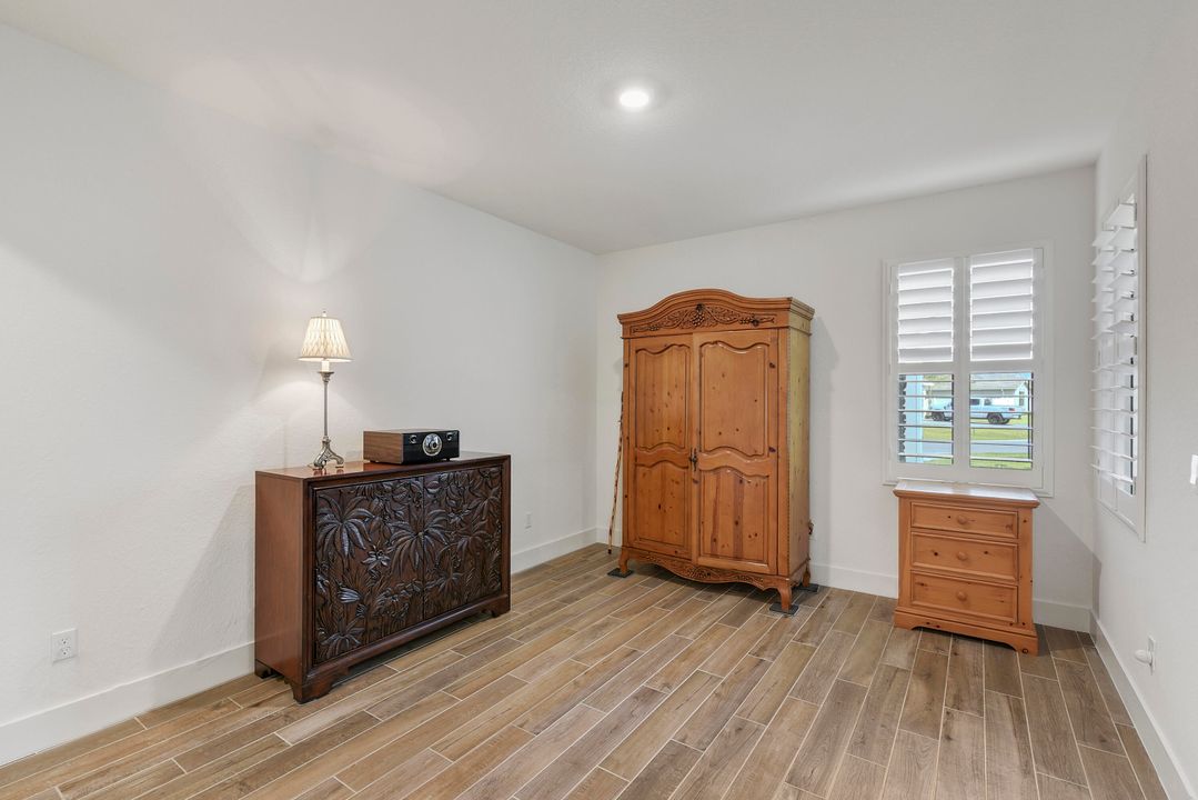 Activo con contrato: $792,000 (4 camas, 3 baños, 2986 Pies cuadrados)