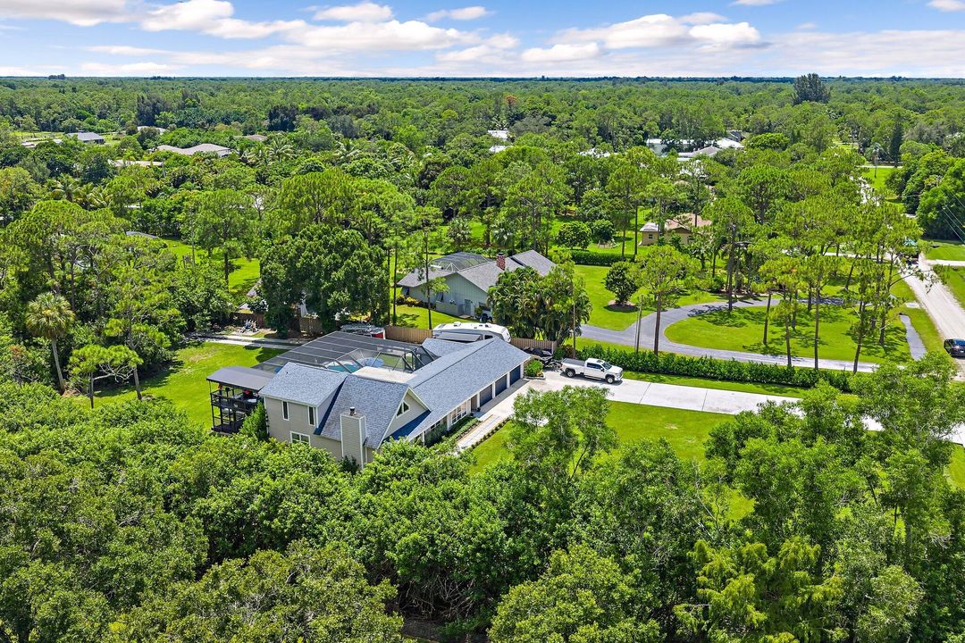 For Sale: $989,900 (3 beds, 3 baths, 2476 Square Feet)