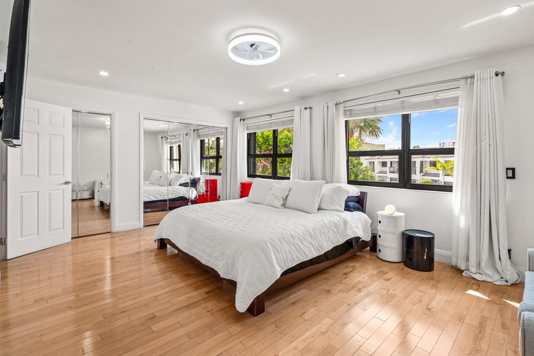 待售: $1,525,000 (2 贝兹, 2 浴室, 2300 平方英尺)