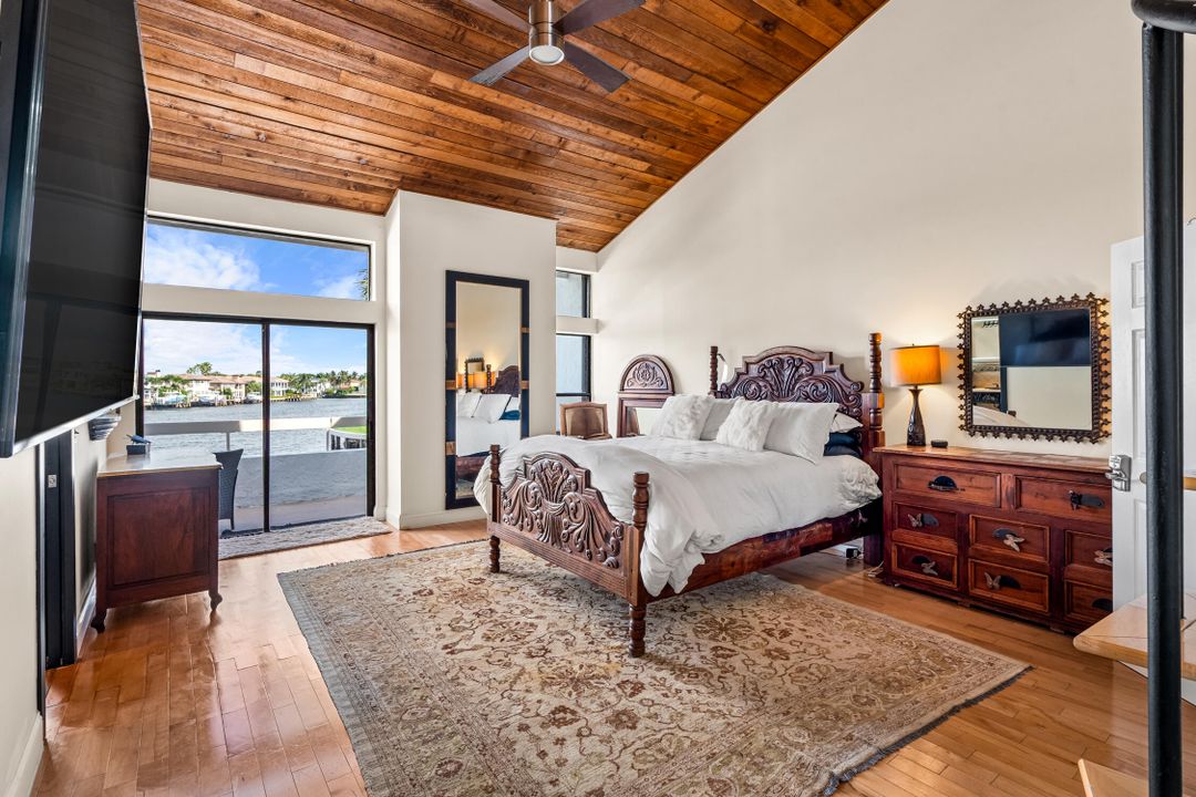 待售: $1,525,000 (2 贝兹, 2 浴室, 2300 平方英尺)