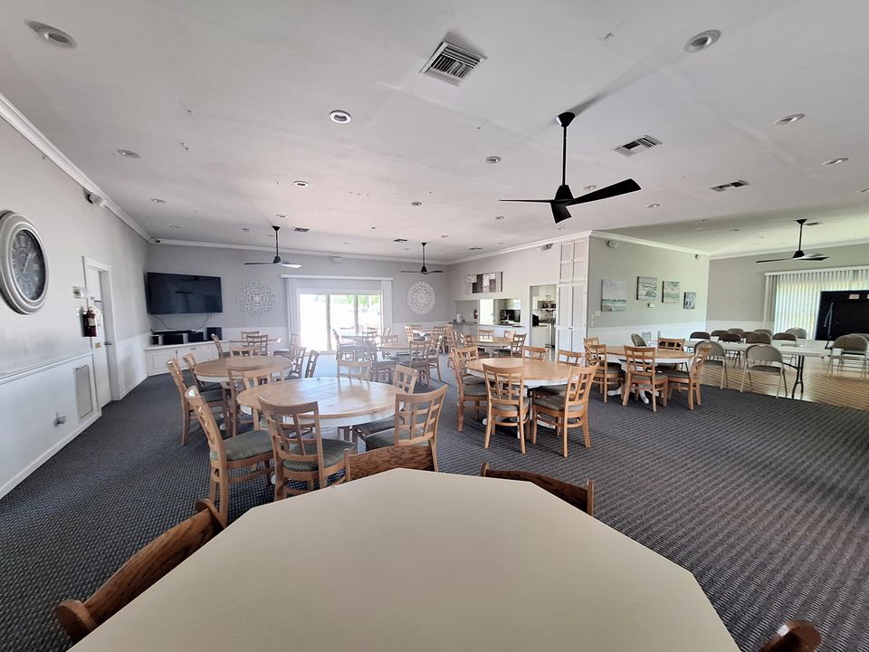 Activo con contrato: $272,000 (2 camas, 2 baños, 1104 Pies cuadrados)