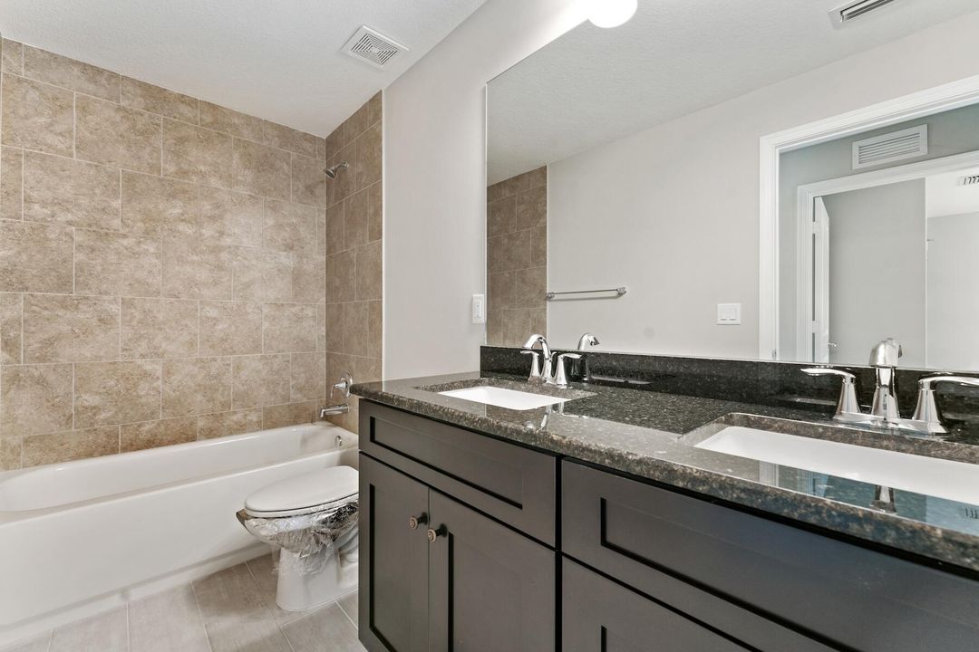 En Venta: $970,000 (4 camas, 2 baños, 2011 Pies cuadrados)