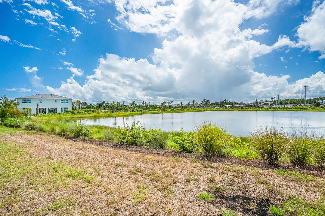 Activo con contrato: $2,995 (3 camas, 2 baños, 1865 Pies cuadrados)