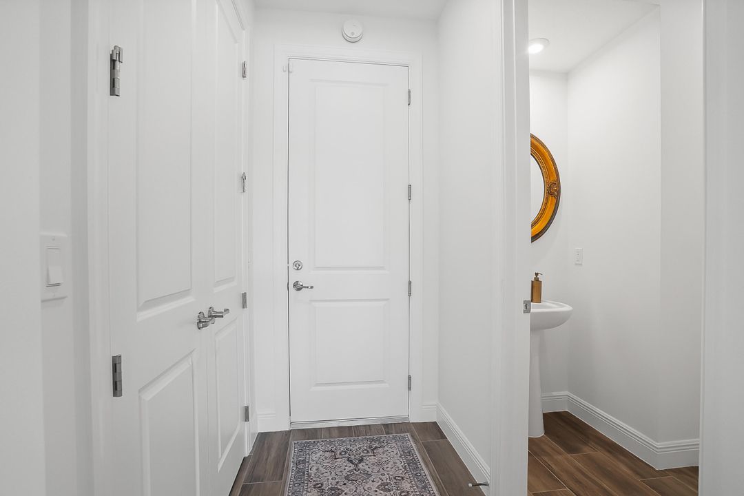 Activo con contrato: $2,995 (3 camas, 2 baños, 1865 Pies cuadrados)