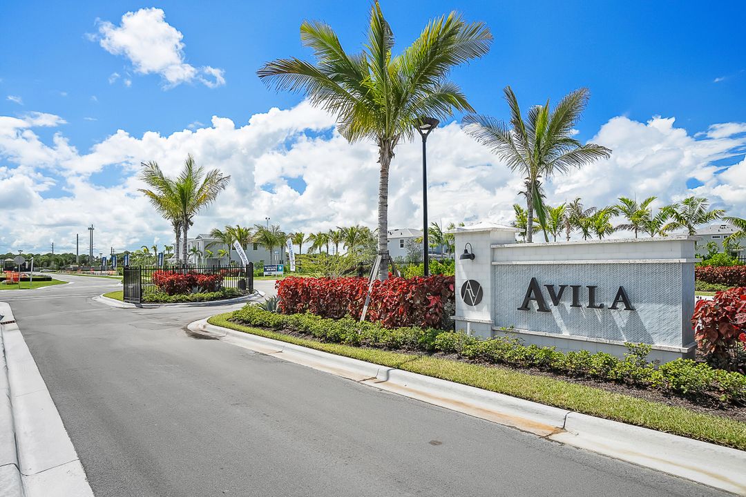 Activo con contrato: $2,995 (3 camas, 2 baños, 1865 Pies cuadrados)