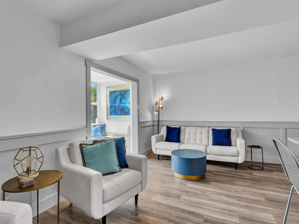 待售: $410,000 (1 贝兹, 1 浴室, 1100 平方英尺)