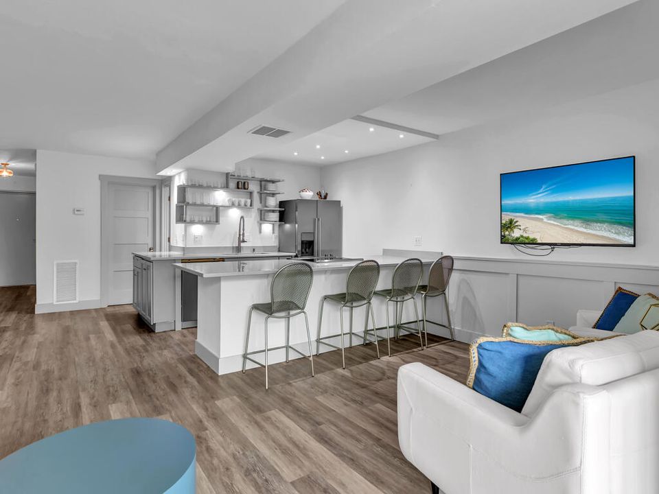 待售: $410,000 (1 贝兹, 1 浴室, 1100 平方英尺)