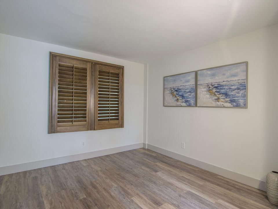 待售: $410,000 (1 贝兹, 1 浴室, 1100 平方英尺)