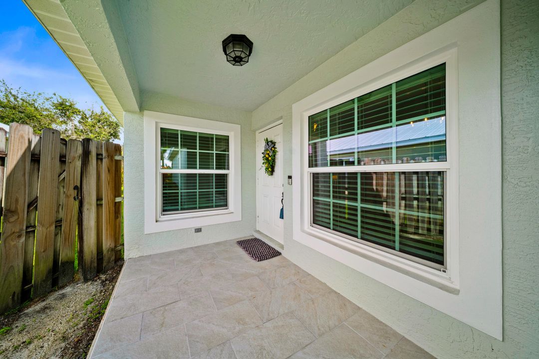 Activo con contrato: $440,000 (3 camas, 2 baños, 1706 Pies cuadrados)