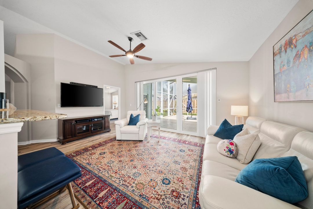 Activo con contrato: $440,000 (3 camas, 2 baños, 1706 Pies cuadrados)