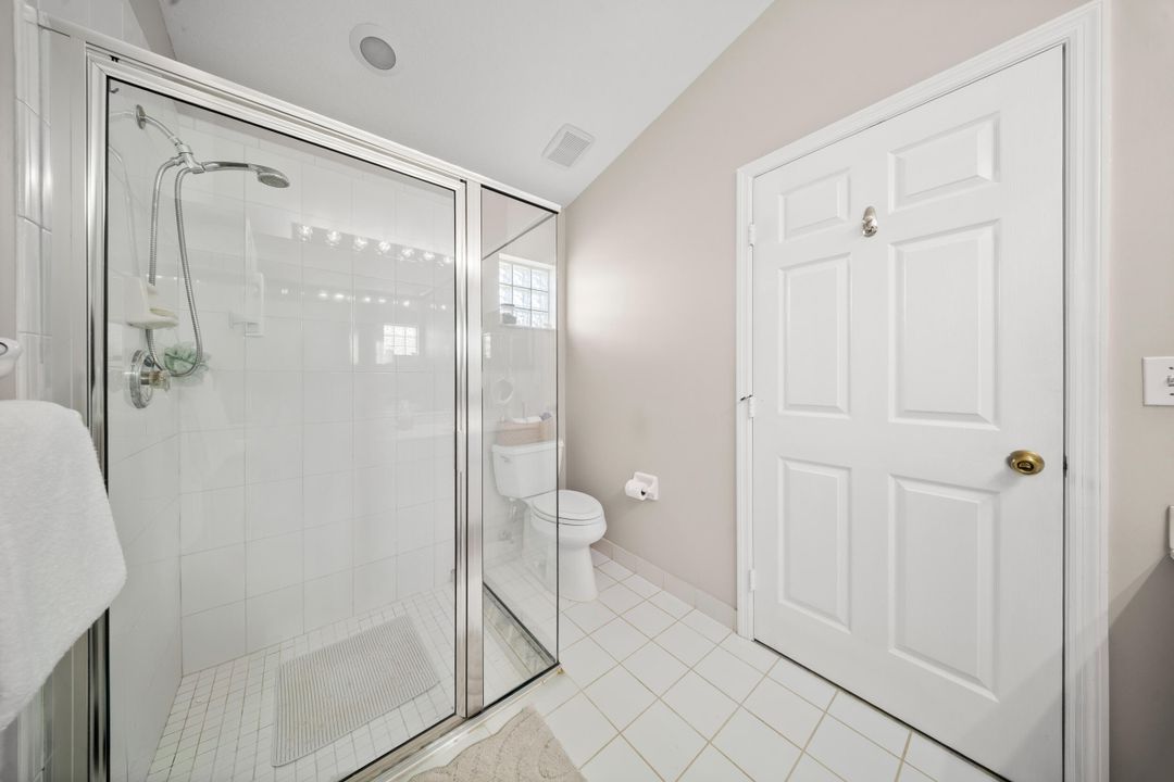 Activo con contrato: $440,000 (3 camas, 2 baños, 1706 Pies cuadrados)