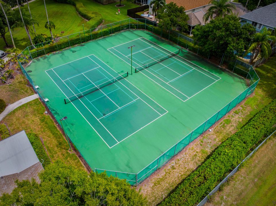 Activo con contrato: $440,000 (3 camas, 2 baños, 1706 Pies cuadrados)