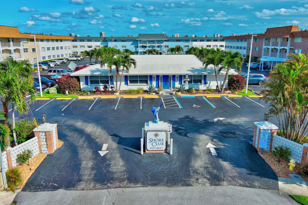 For Sale: $155,000 (1 beds, 1 baths, 672 Square Feet)