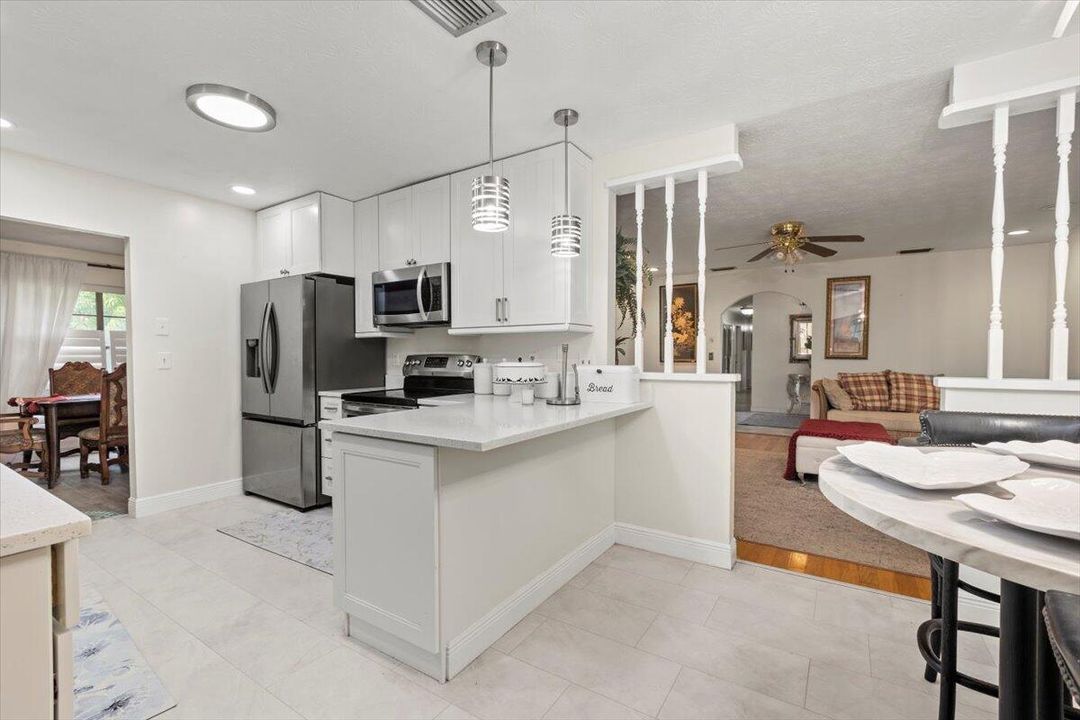 For Sale: $375,000 (4 beds, 3 baths, 2690 Square Feet)