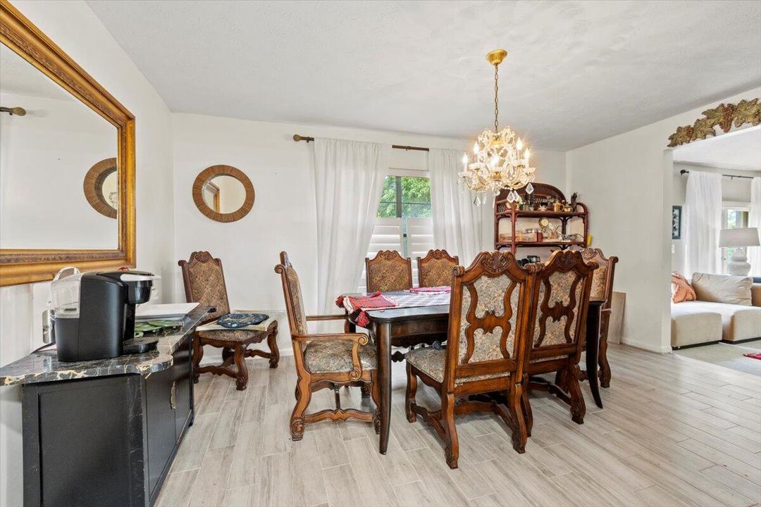 For Sale: $375,000 (4 beds, 3 baths, 2690 Square Feet)